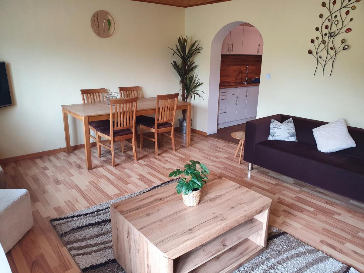 Chalet Charlotte Apartments บรุค อันแดร์ โกรสส์กลอคเนอร์ชตราสเซอ ภายนอก รูปภาพ